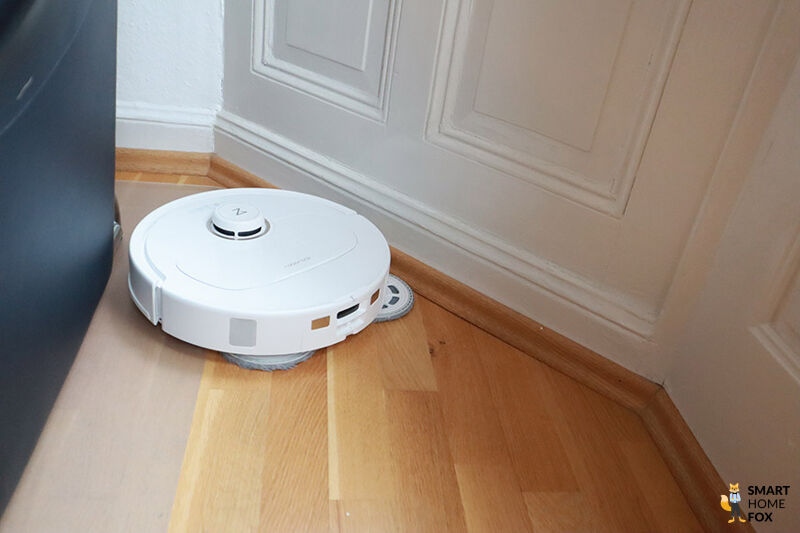 Уборка вдоль плинтуса Roborock Q Revo MaxV.